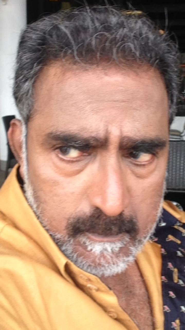 బెనర్జీకి ఉత్తమ నటుడి అవార్డు