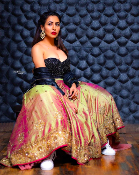 “Look forward, not behind. Your best days are still out in front of you. Be focused and keep your dreams ALIVE.