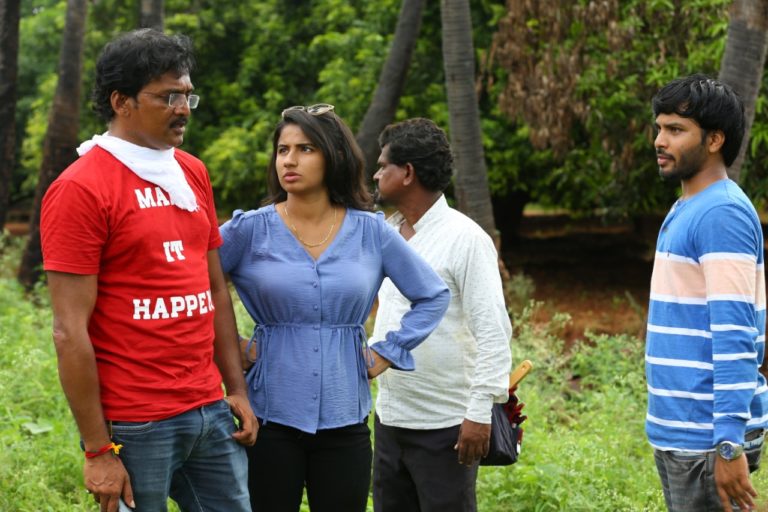 మేకింగ్ స్టిల్స్‌ రిలీజ్ చేసిన `ఒక అమ్మాయితో… కోవిడ్ టైమ్ కహానీ` చిత్ర యూనిట్‌.