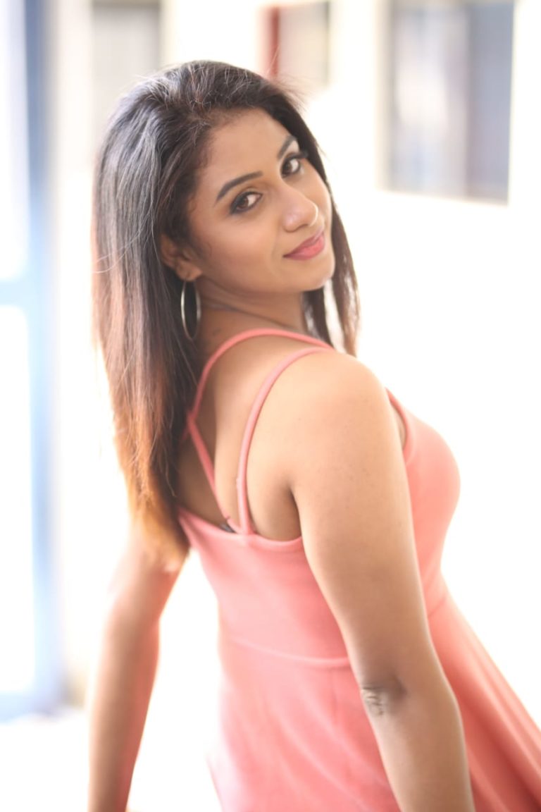 Dakshi Guttikonda latest pictures