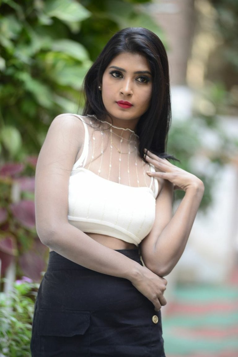 Sanjana Chowdary Latest Pictures