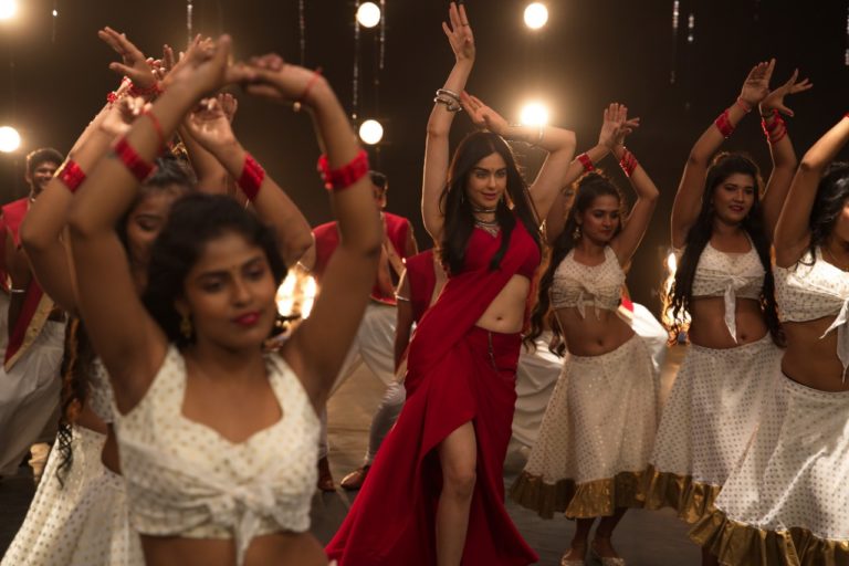 ఆదాశ‌ర్మ `? ` (క్వ‌శ్చ‌న్ మార్క్ )  హ‌క్కుల‌ను ఫ్యాన్సీ రేటుతో సొంతం చేసుకున్న ఓ  ప్ర‌ముఖ  సంస్థ‌!!