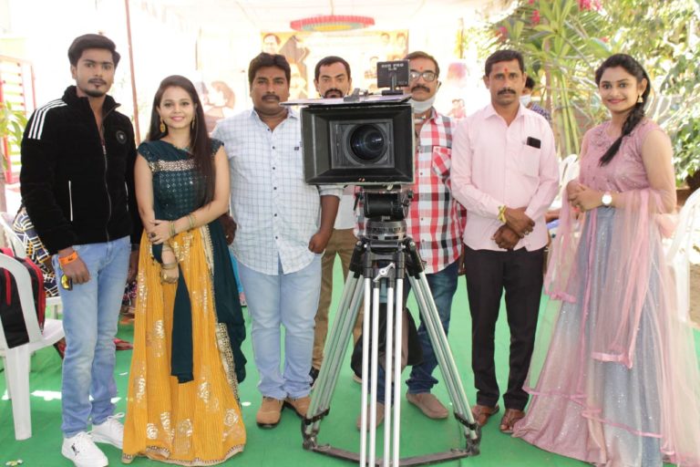 మంత్రి  త‌న్నీరు హ‌రీష్ రావు క్లాప్ తో ప్రారంభ‌మైన‌  `త్వ‌ర‌లో వెంకీ పింకీ జంప్`