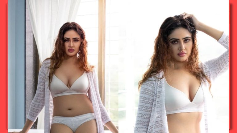 Sony Charishta sizzles in lingerie