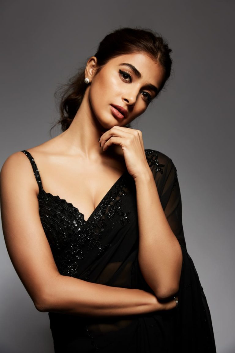 Stunning Beauty Pooja Hegde Latest clicks in black saree