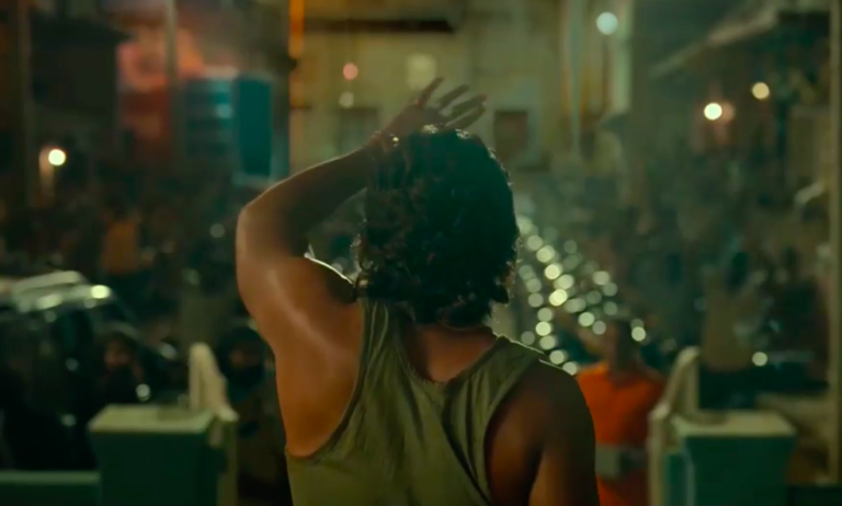 Allu Arjun gifts gold ring to Pushpa crew members