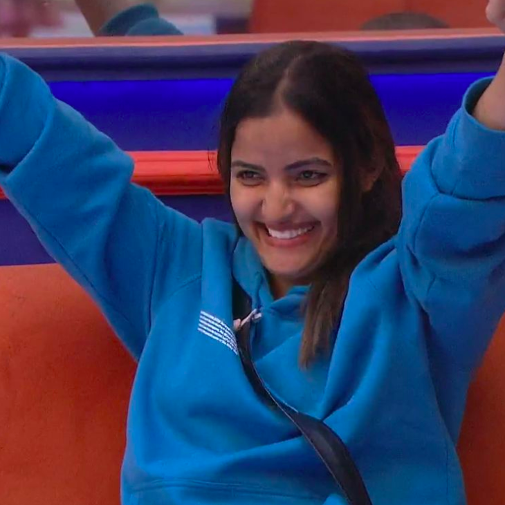 Bigg Boss Telugu 5:  Siri won ticket to finale !