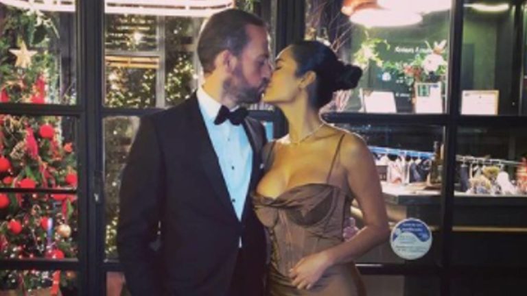 Esha Gupta lip lock with boyfriend