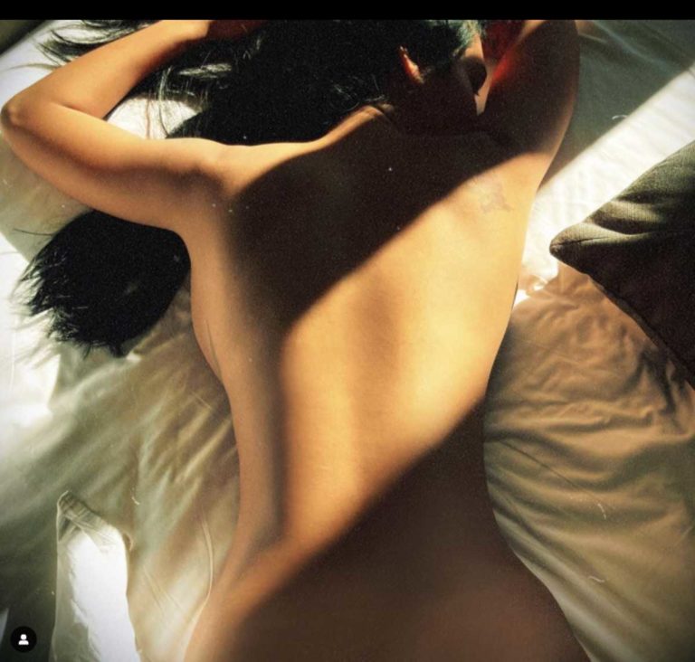 Esha Gupta brings bare back