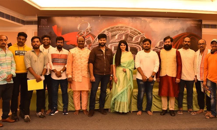 వరలక్ష్మి శరత్ కుమార్ టైటిల్ రోల్ లో ఘనంగా  ప్రారంభంమైన ఓం శ్రీ “కనకదుర్గ” చిత్రం