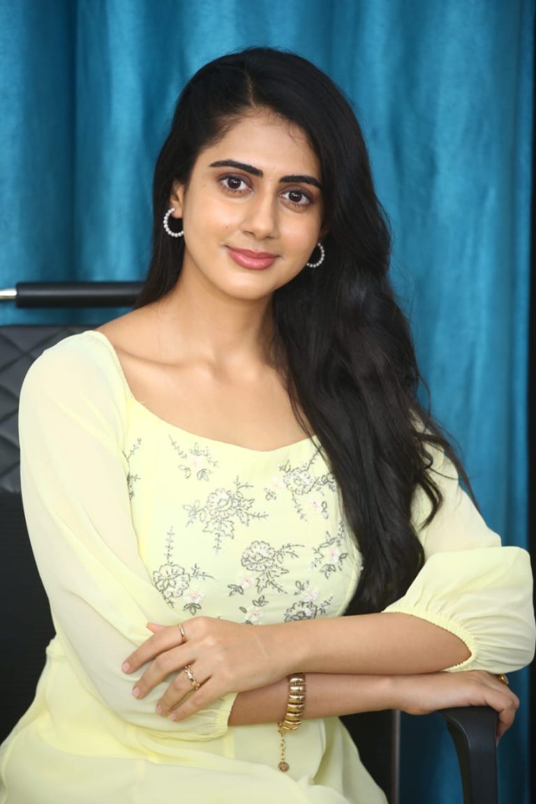 గాలోడు సినిమాపై చాలా కాన్ఫిడెంట్ గా ఉన్నాను – హీరోయిన్ గెహ్నా సిప్పి