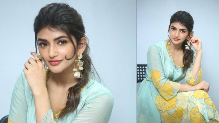 Elegant Beauty Sree leela adds much-needed glam to internet