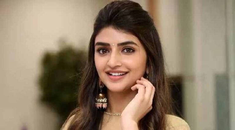 ఐటెం సాంగ్ ఆఫర్ కు నో చెప్పిన ధమాకా బ్యూటీ..