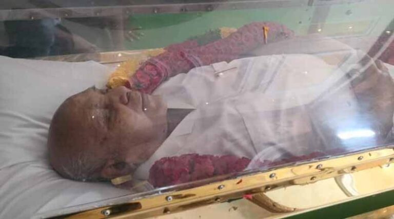 రామోజీ రావుకి సినీ ప్రముఖుల నివాళ్లు