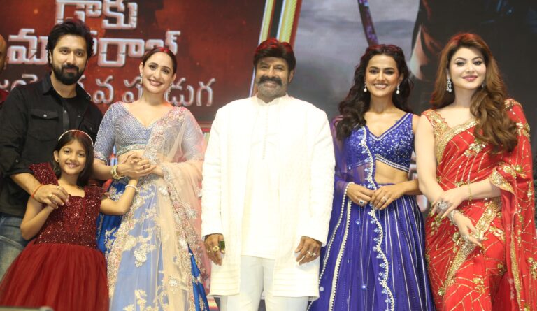 అనంతపురంలో ఘనంగా ‘డాకు మహారాజ్’ విజయోత్సవ వేడుక