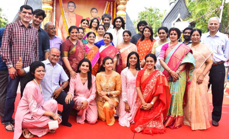 NTR కూడా కీర్తి ప్రతిష్టలు తెచ్చుకొవాలని కోరుకుంటున్నాను-నారా భువనేశ్వరి