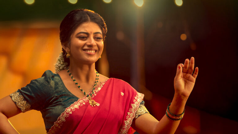 లెజెండరీ జానపద గాయని గరివిడి లక్ష్మి గా అదరగొట్టిన ఆనంది