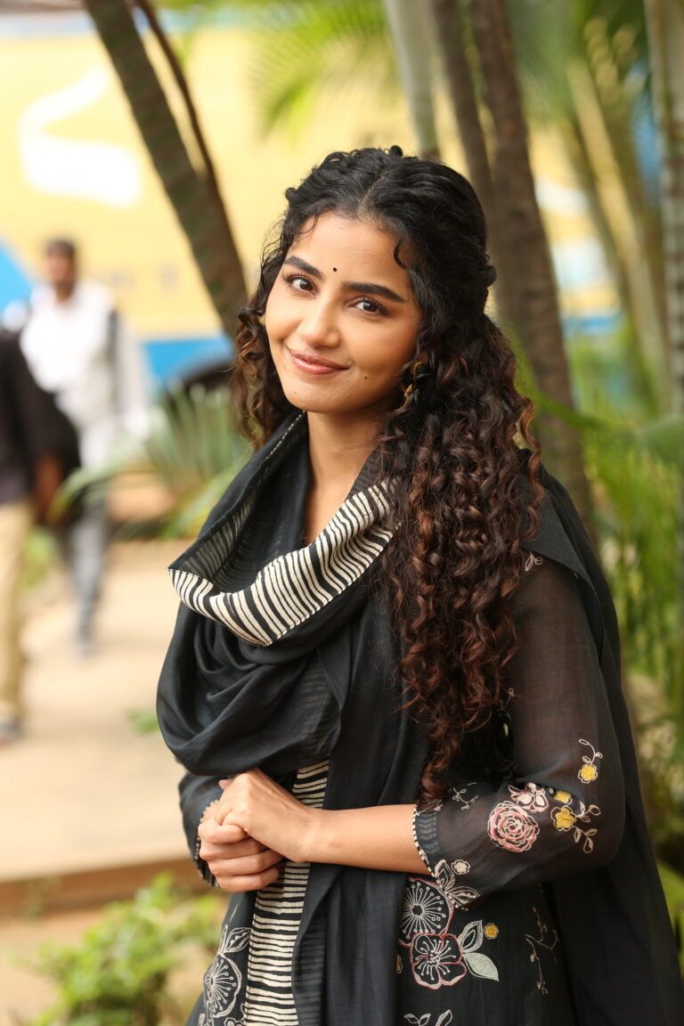 ‘పరదా’లో ఛాలెంజింగ్ క్యారెక్టర్ చేశాను-అనుపమ