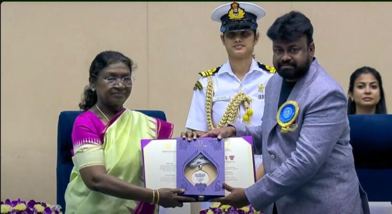 జాతీయ అవార్డ్స్ స్వీకరించిన డైరెక్టర్ సాయి రాజేశ్